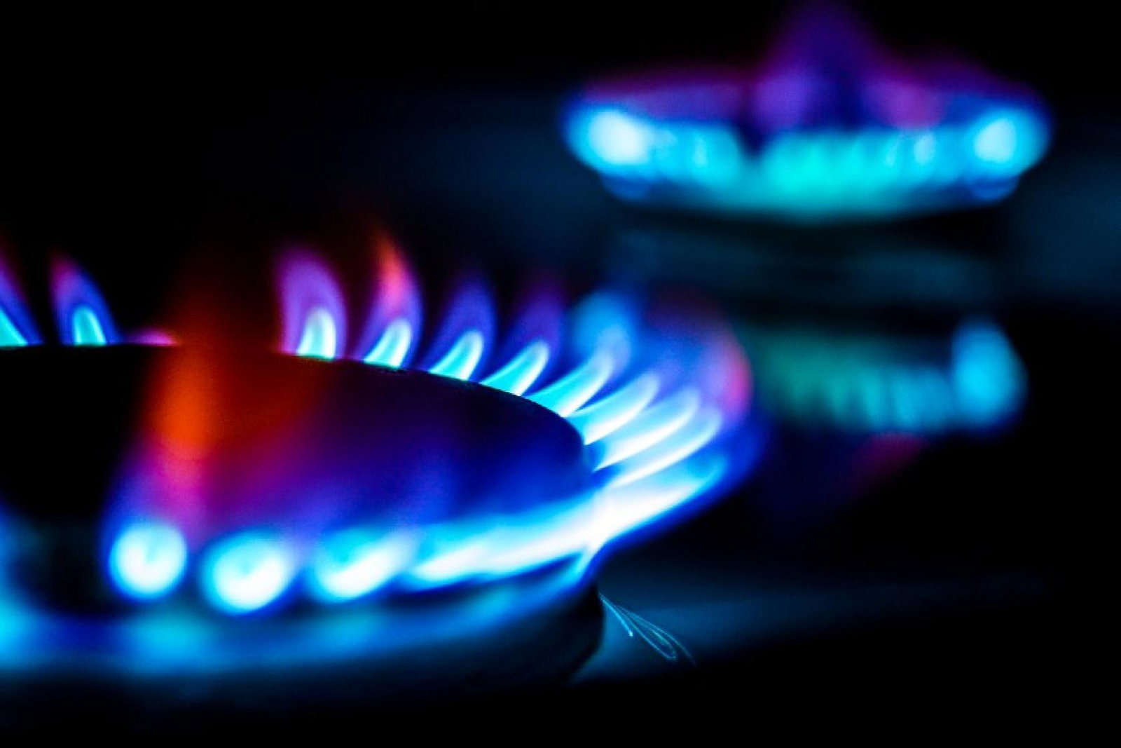 Businesses will receive help with gas and electricity costs this winter (Credit: iStock)