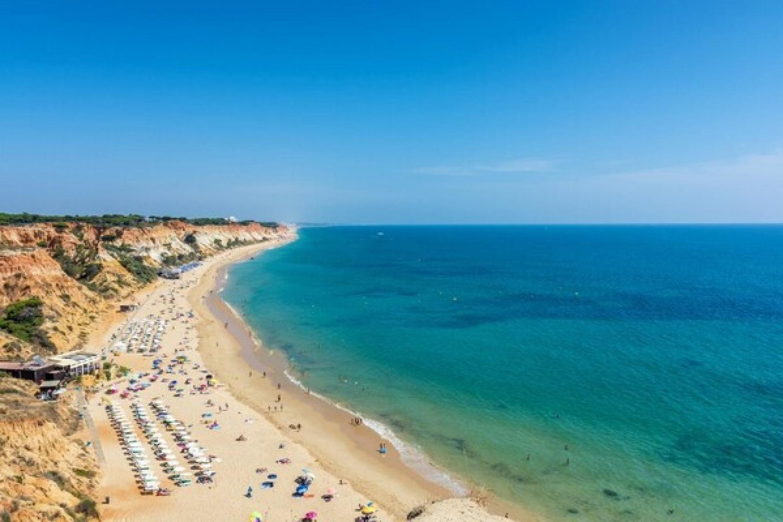 Jet2 and easyJet Holidays are making the most of the return to the beaches (Credit: iStock)