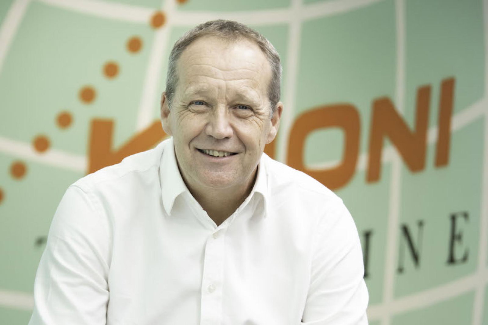 Derek Jones, CEO DER Touristik