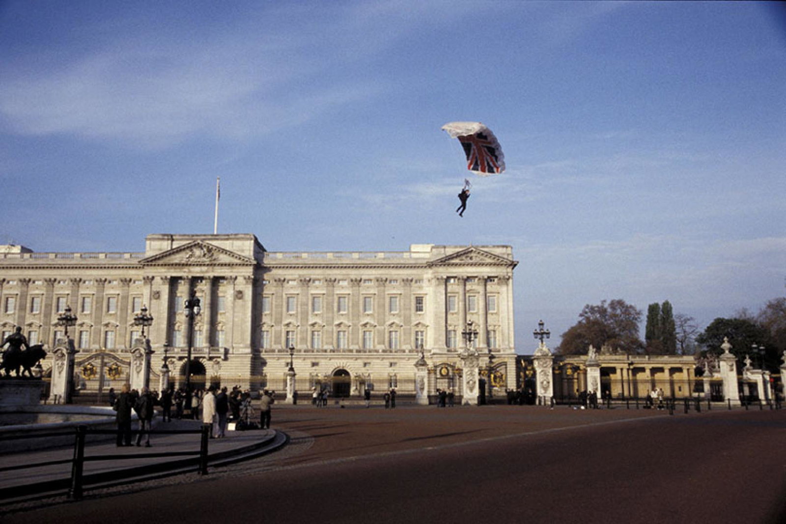 In 2002’s Die Another Day, villain Gustav Graves parachutes into Buckingham Palace to receive his knighthood from the Queen