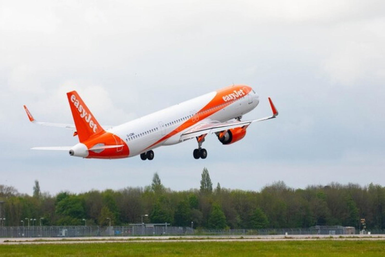 EasyJet Aircraft December 2022.jpg