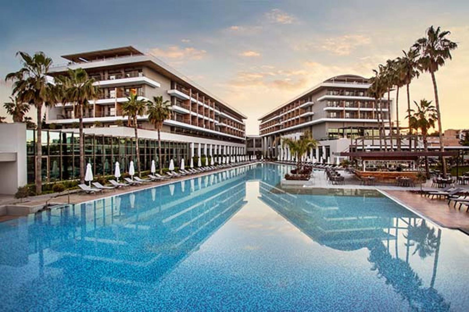 Acanthus Cennet Barut Collection 