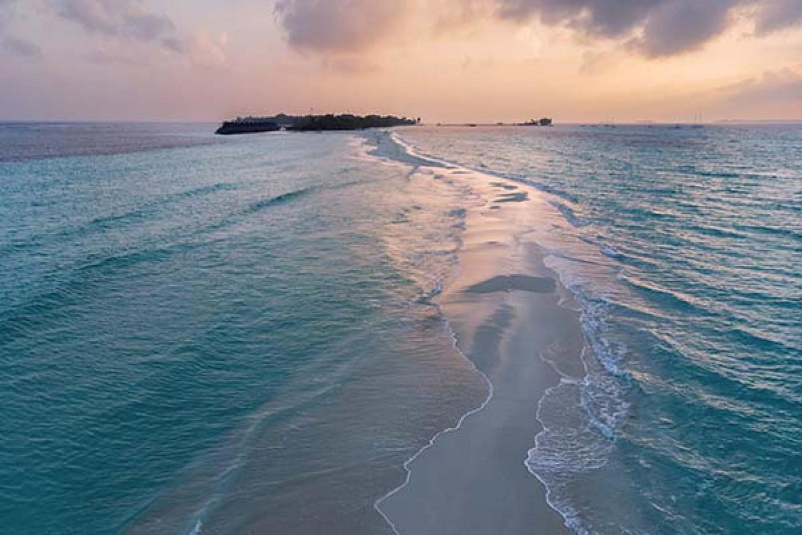 Rosewood Ranfaru will be home to approximately 120 beachfront and overwater villas