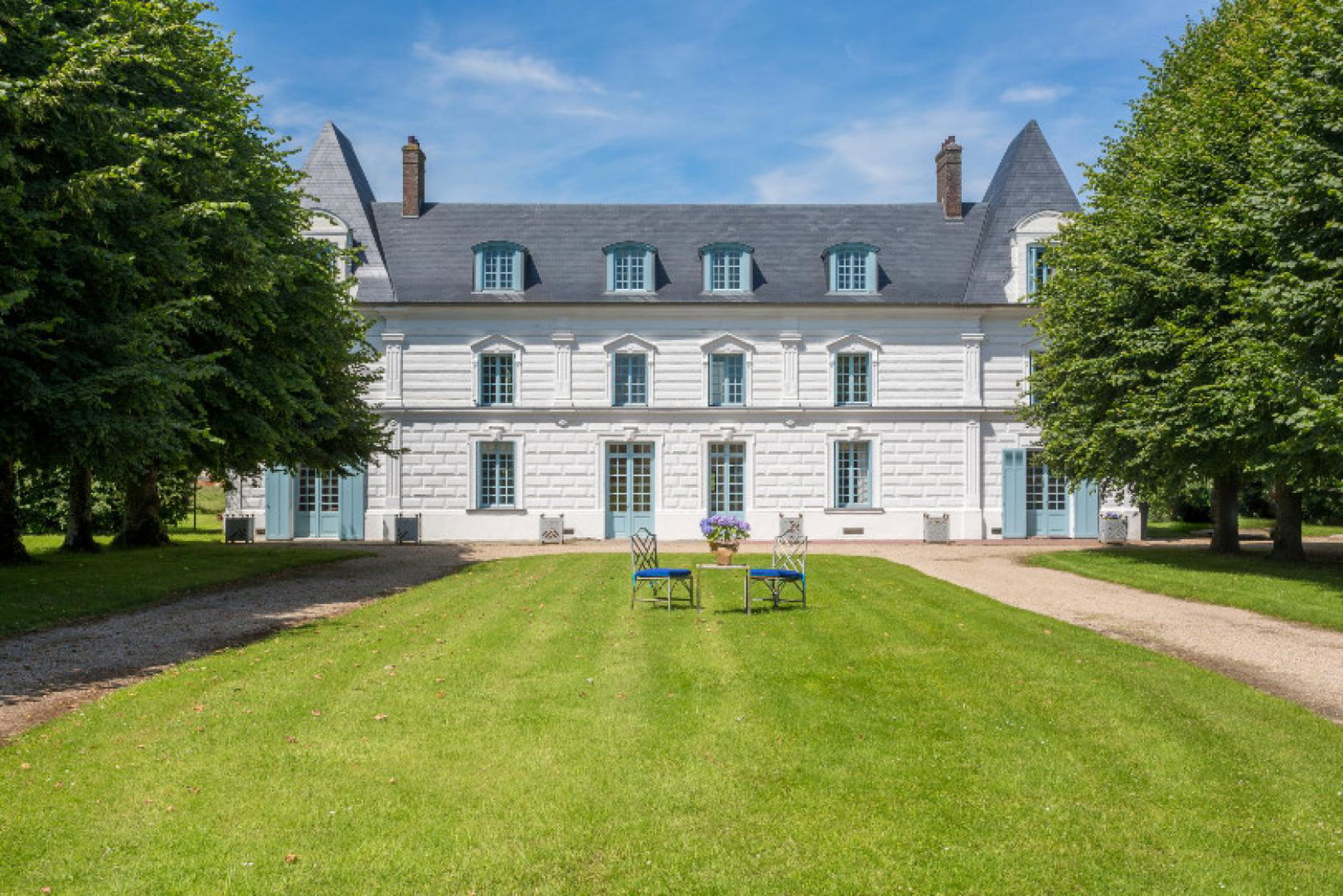 Be treated like royalty on this flight-free French getaway