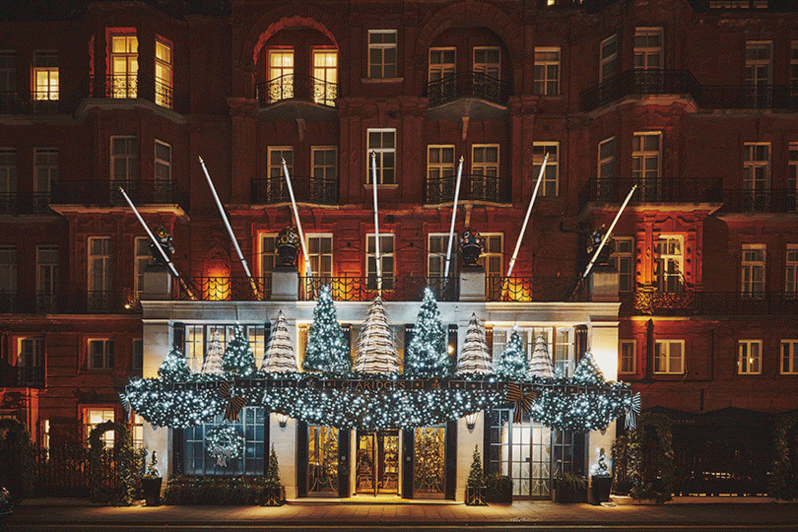 Claridges-Exterior-Christmas.gif