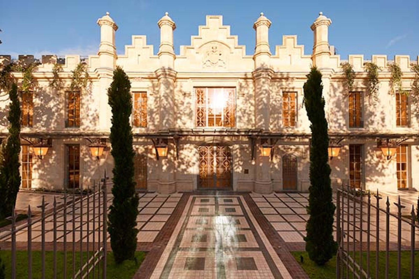 The Mondrian Bordeaux Les Carmes