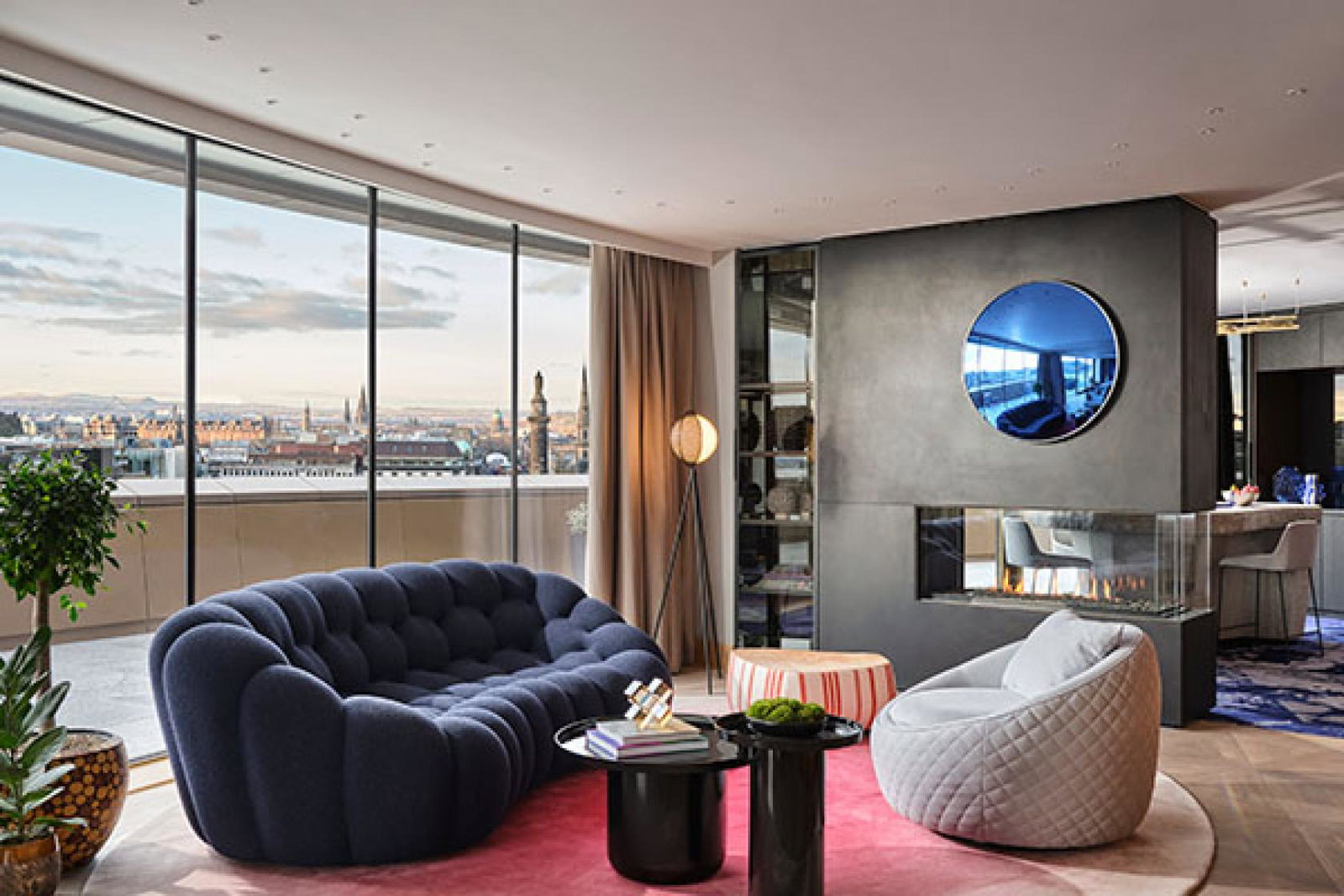The Extreme Wow Suite's living room