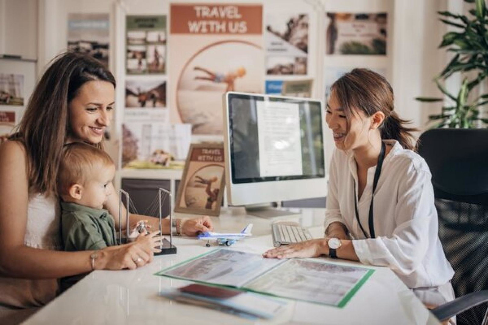 Agent Agents Agency trainee recruit apprentice family iStock-1338043681 (Credit: iStock)