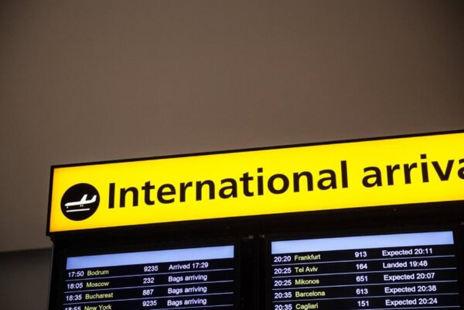 Border Force officials call off threat of imminent strike action
