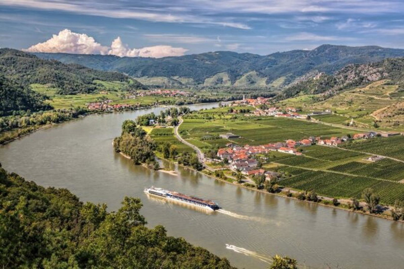 river_cruise_generic_iStock-1340500110.jpg