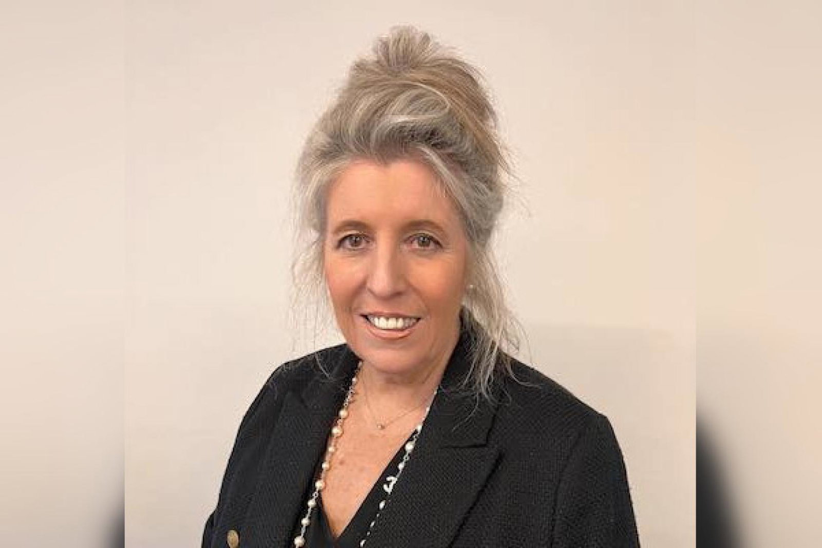Elaine Jones, Caribtours, april24