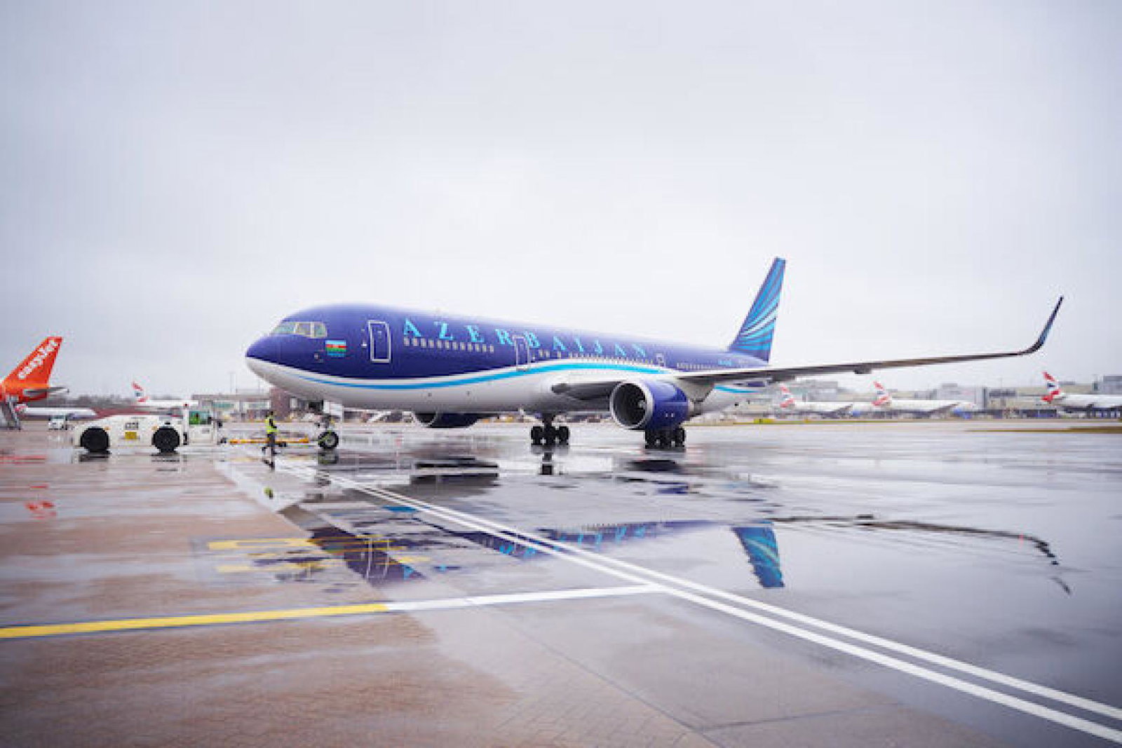 Azerbaijan Airlines, Gatwick, april24 credit: Gatwick airport