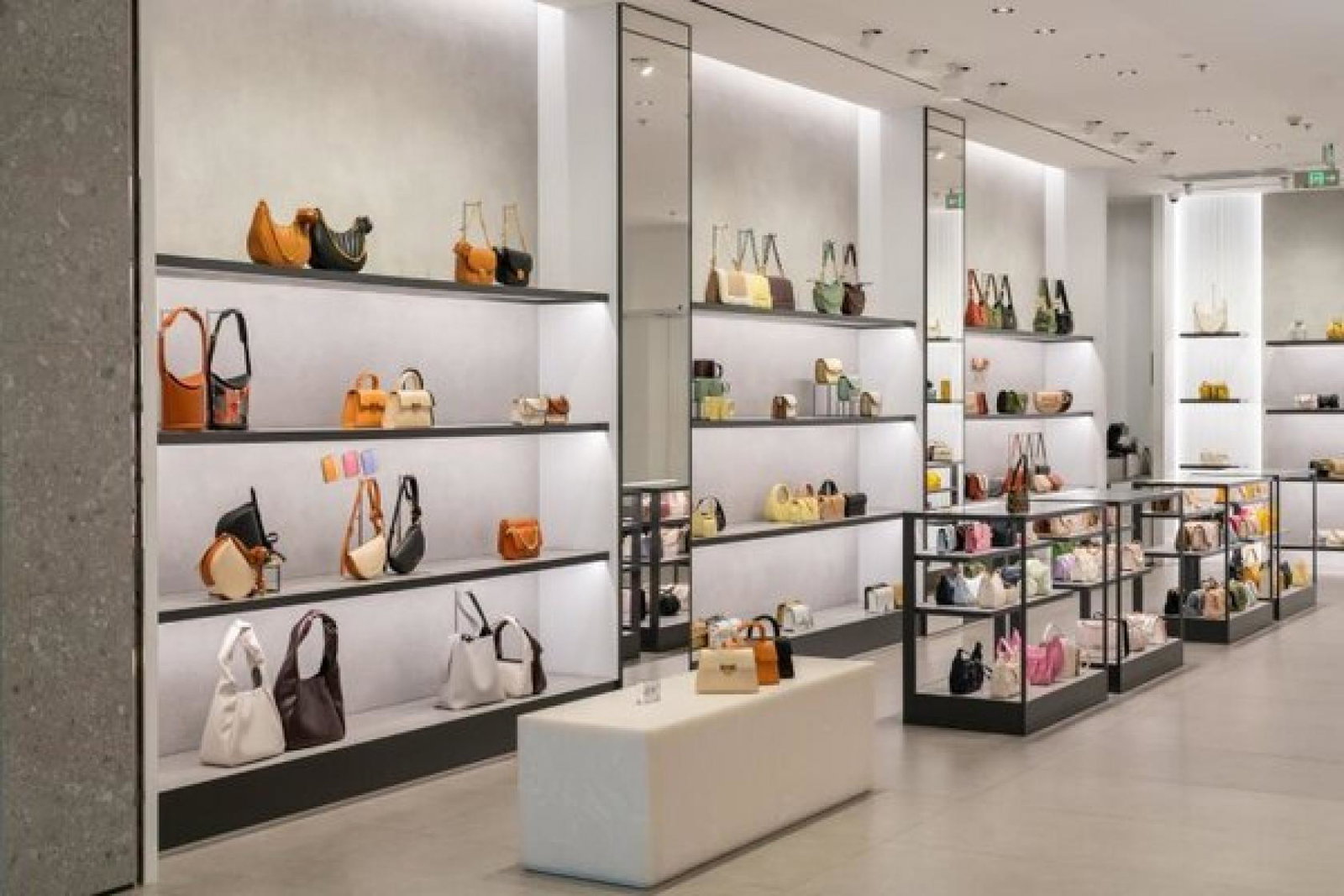 fashion, luxury, luxury goods, credit: iStock