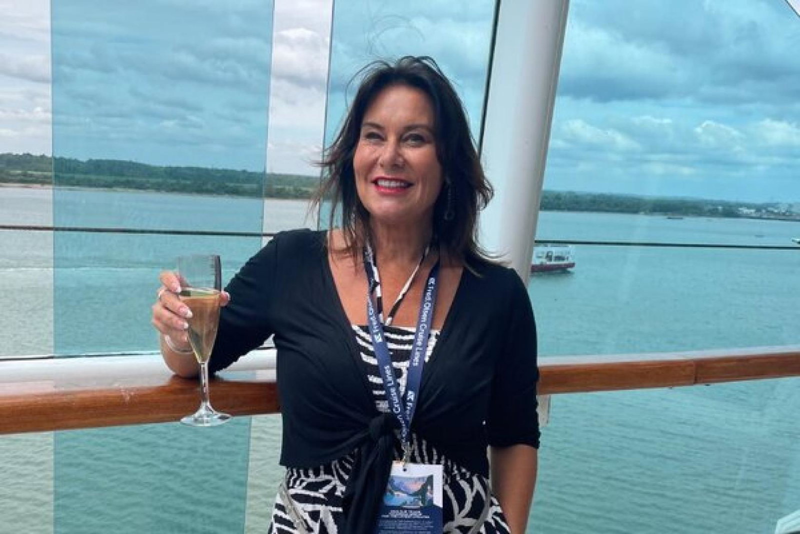 Emma_Gibson_Club_Voyages_2.jpg