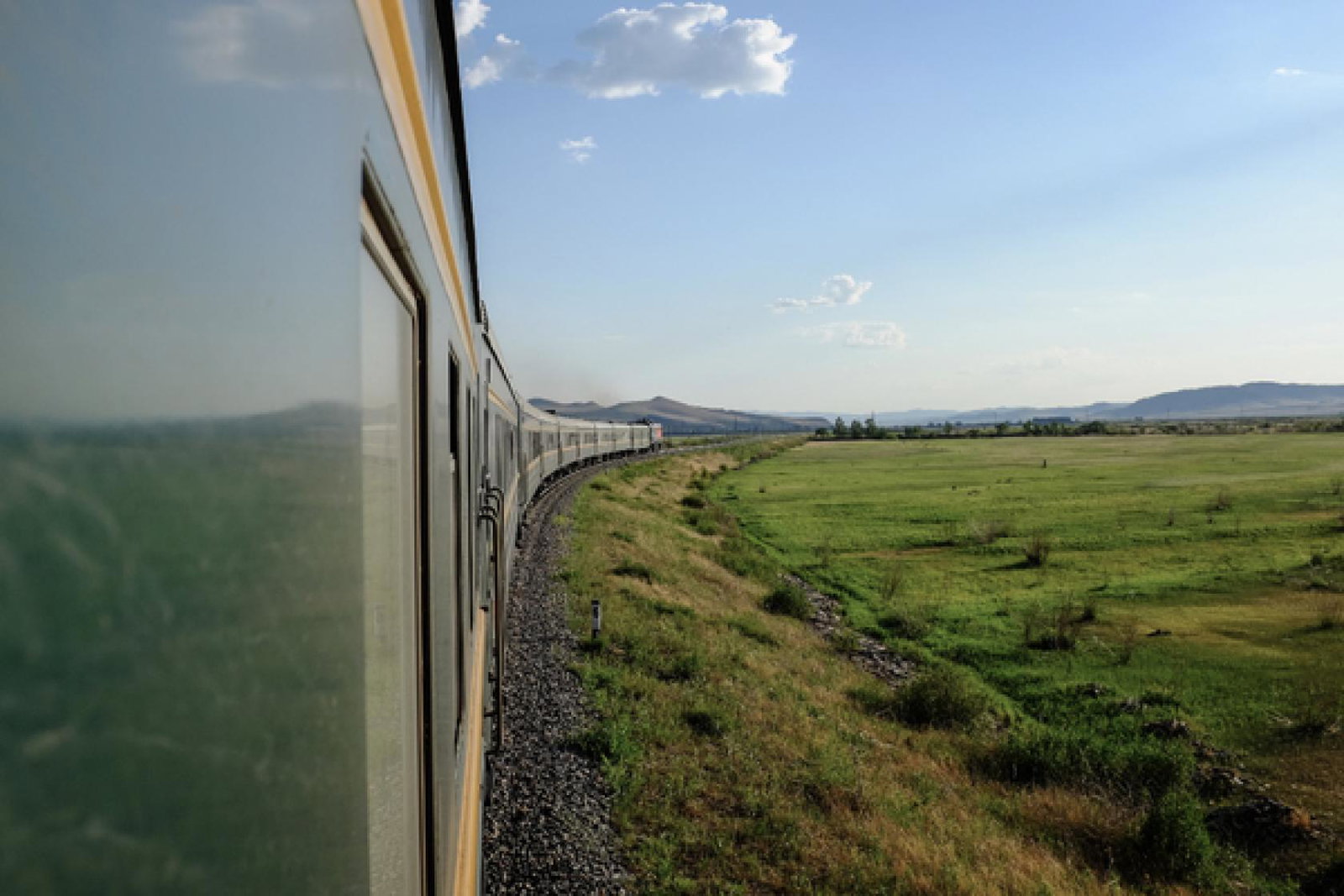 Intrepid-Travel-Mongolia-trans-siberia-railway-train.jpg