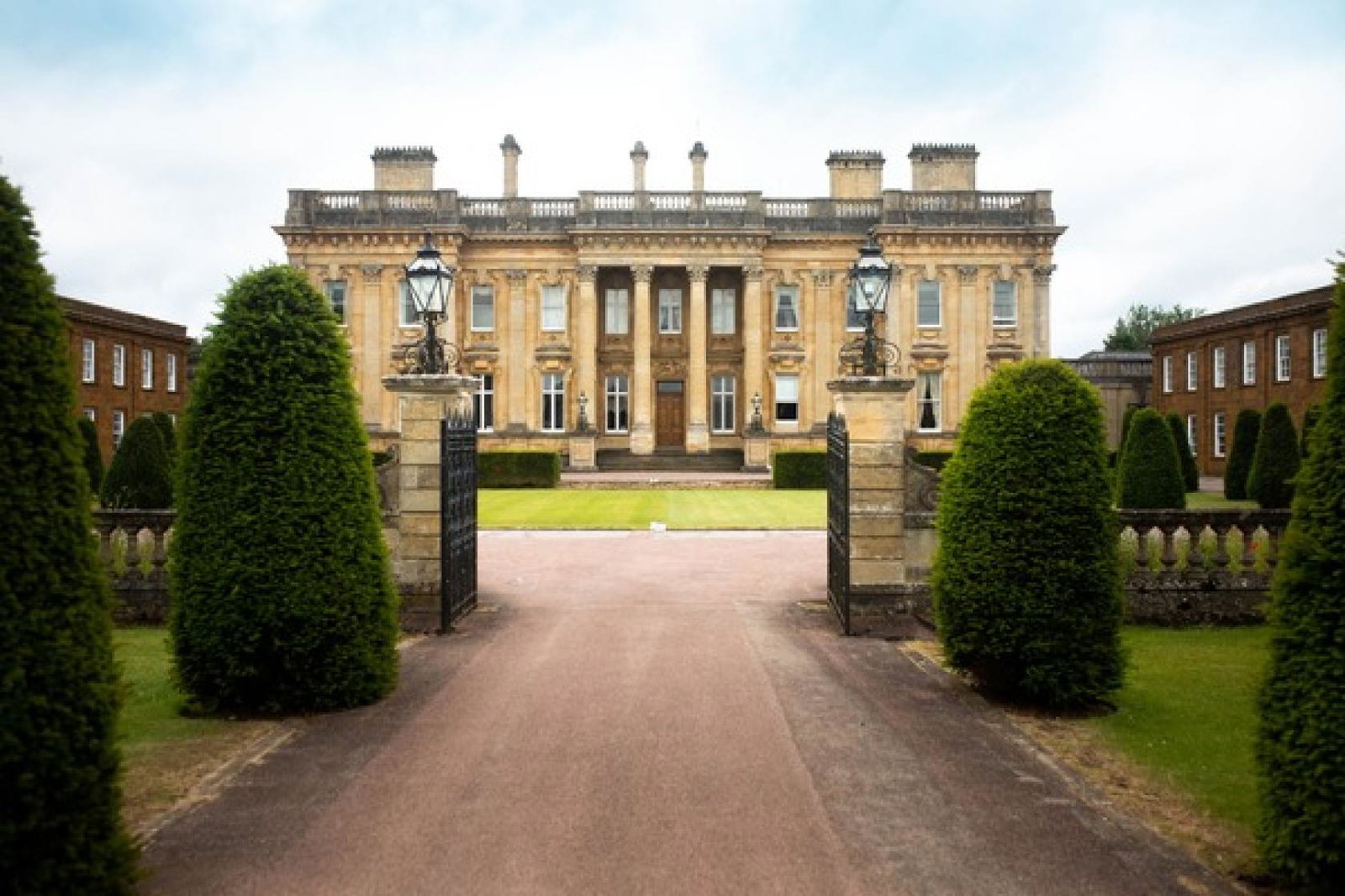 Warner Hotels launches new identity with bold rebrand