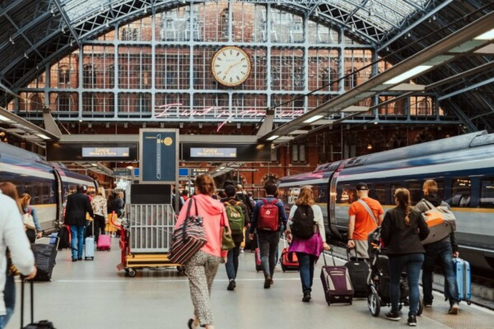 Eurostar_St_Pancras_International_London_rail