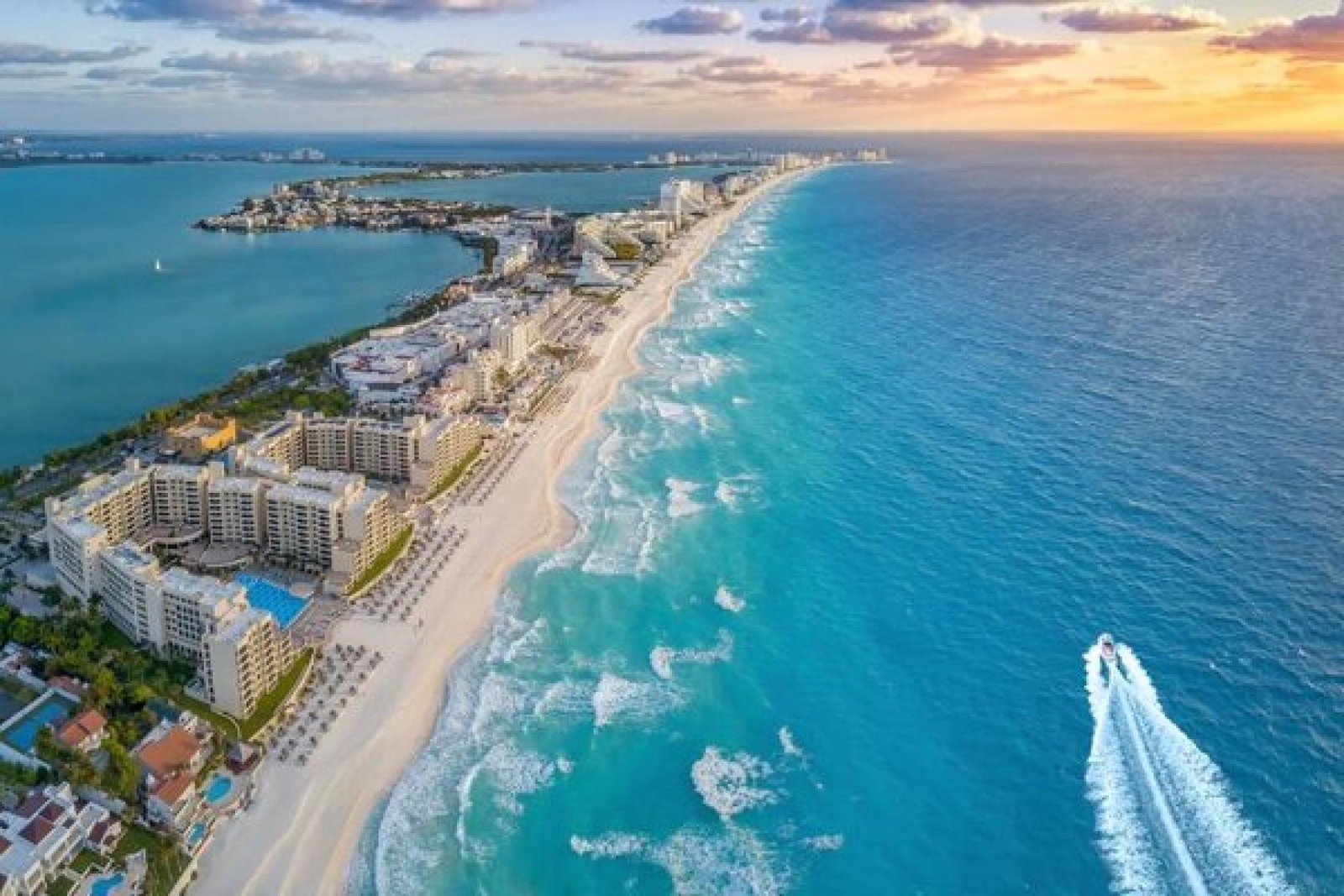 Cancun_Mexico_iStock-956105474 (Credit: iStock / Jonathan Ross)
