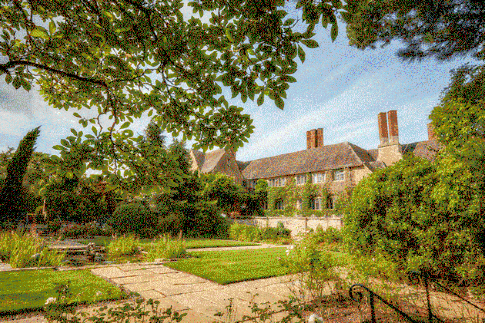 Mallory Exterior
