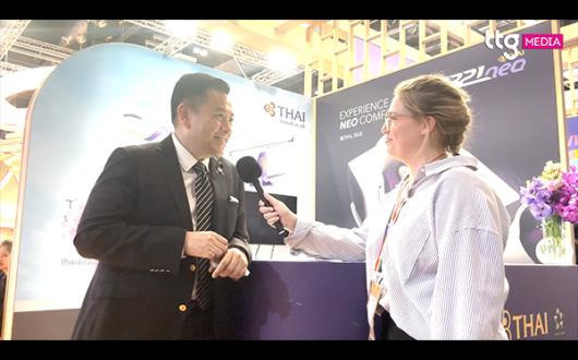Thai Airways chief commercial officer being interviewed by TTG journalist Jessica Reid