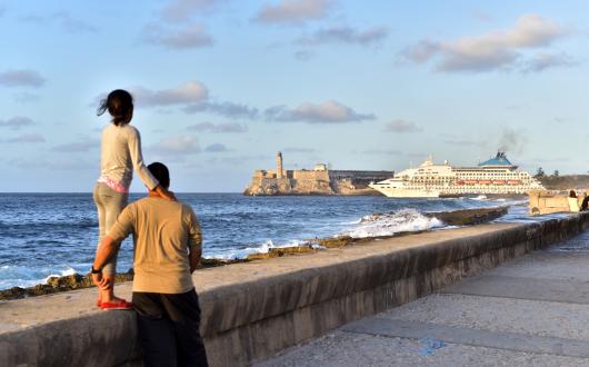 Cruise ship leaves Havana
