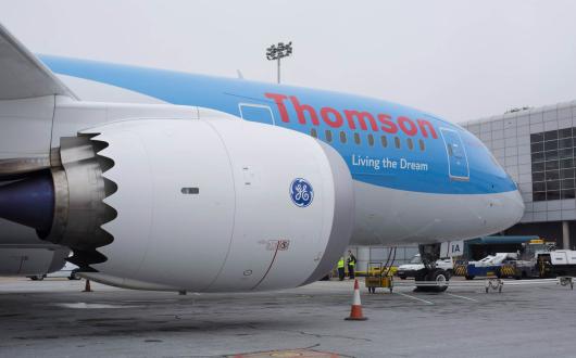 thomson-dreamliner-gatwick.jpg