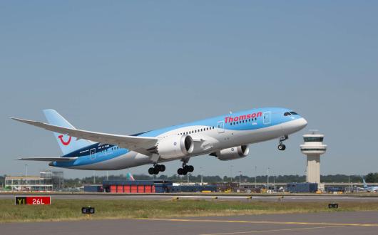 thomson-dreamliner-gatwick1.jpg