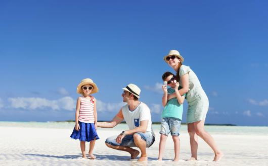 Family holiday - beach (stock)