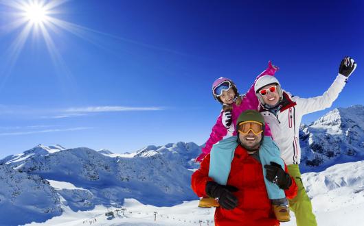 Family holiday - ski (stock)