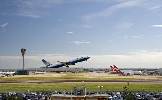 Heathrow - United jet