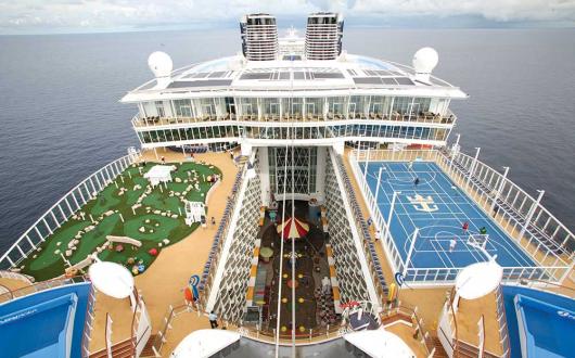 Oasis of the Seas deck
