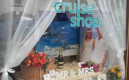 Garstang-Travel-wedding-week-window-display.jpg