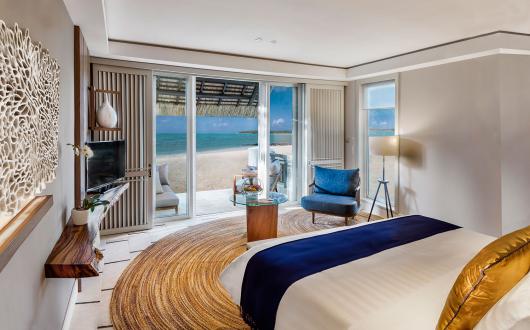 Junior-Suite-Frangipani-Beach-Access.jpg