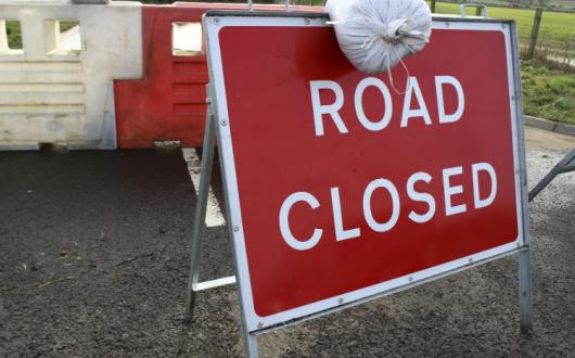Road closed sign ThinkstockPhotos-475705859