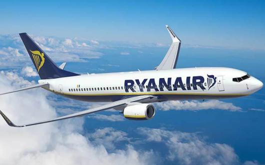 ryanair aircraft mid-air