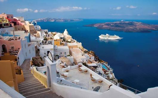 Santorini Greece cruise harbour