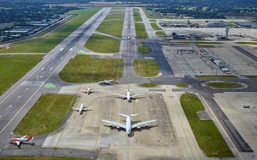 GATWICK Aerial view of runway