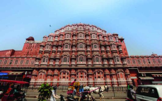 Contiki India Stills -4.jpg