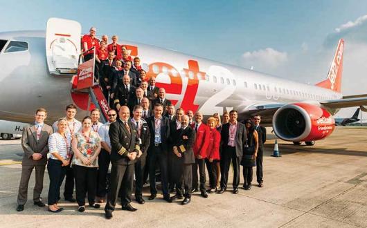 Jet2.com-staff-welcome-home-new-Boeing-737-800---the-first-of-30-new-aircraft.jpg