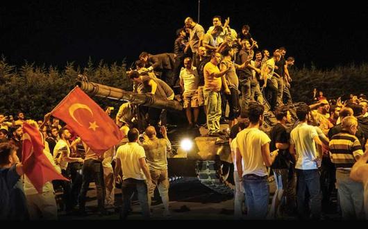 Turkey protesters on tank