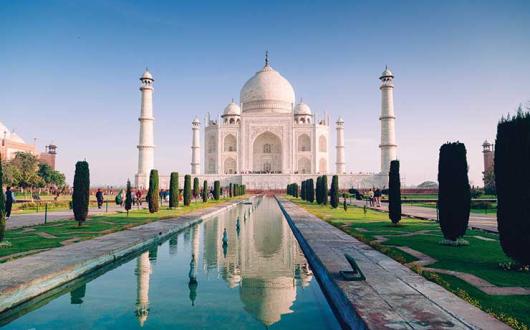 Taj Mahal, India iStock_71447447
