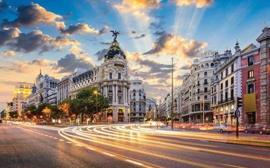 Madrid dawn iStock_88251021