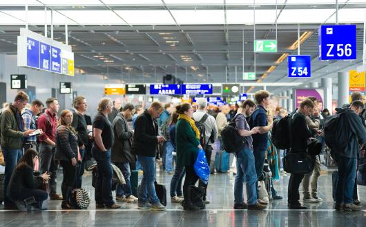 airport_delays_queue.jpg
