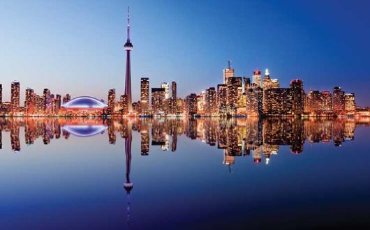 Toronto skyline at dusk