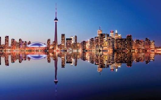 Toronto skyline at dusk