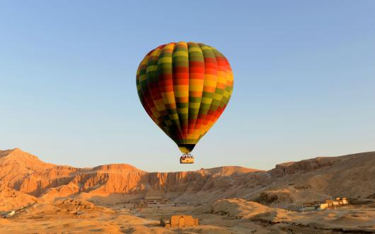 Hot-air_balloon_Egypt.jpg