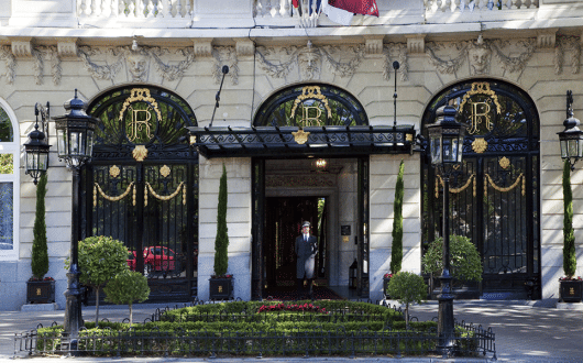 web-hotelritz-Entrance2.gif