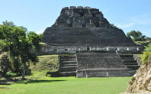 Xunantunich_archaeological_site_Belize_DSC_1005.jpg
