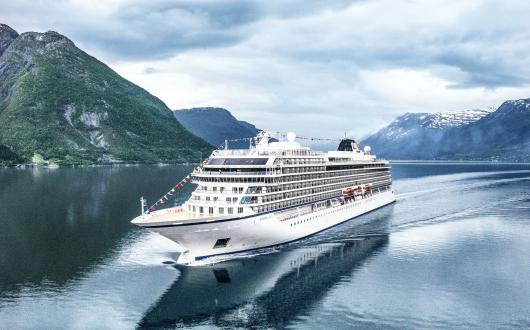 Viking_Cruises_ship.jpg