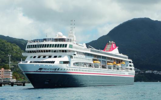 Fred Olsen Braemar Main.jpg